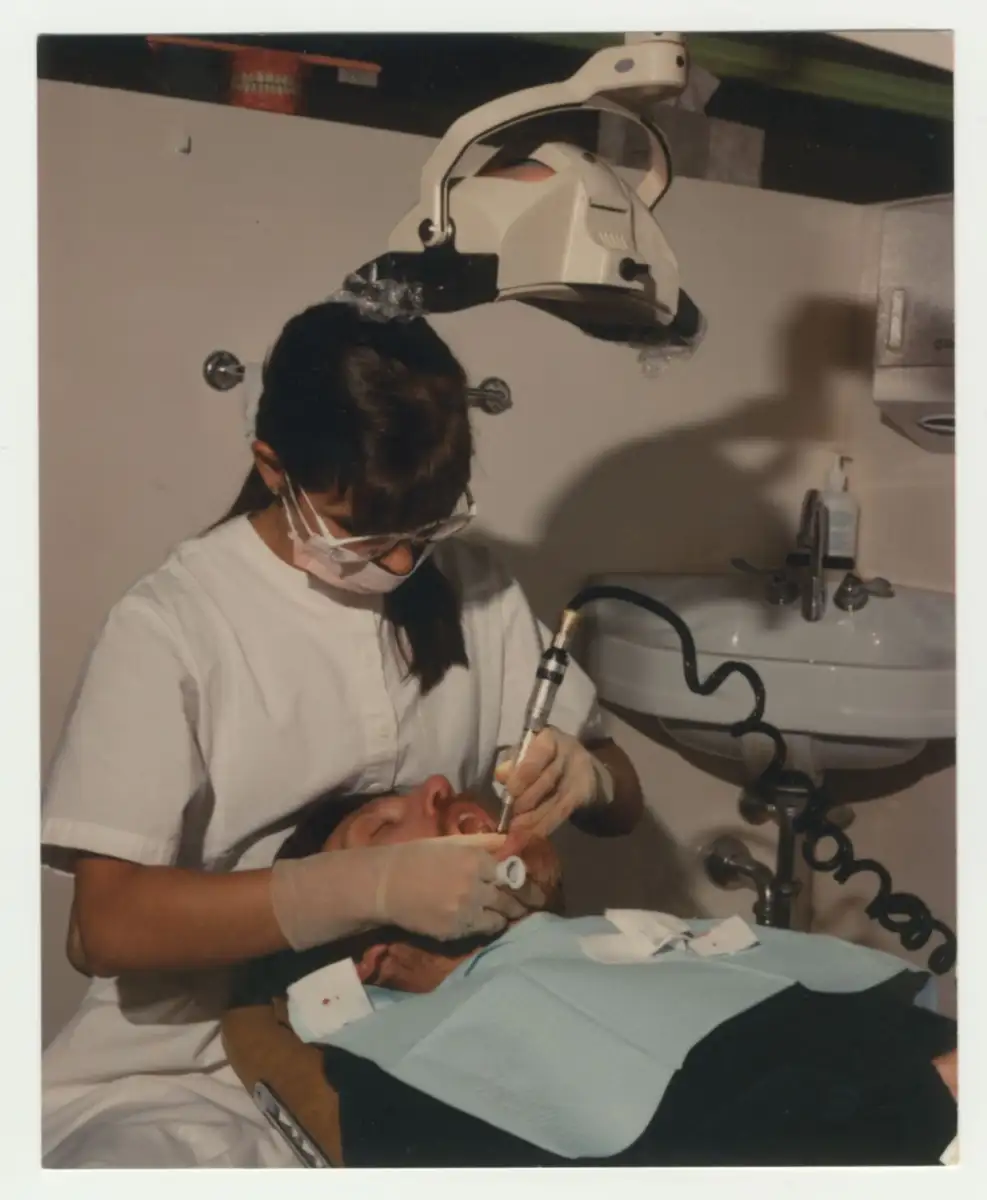 Hygiéniste dentaire et patient