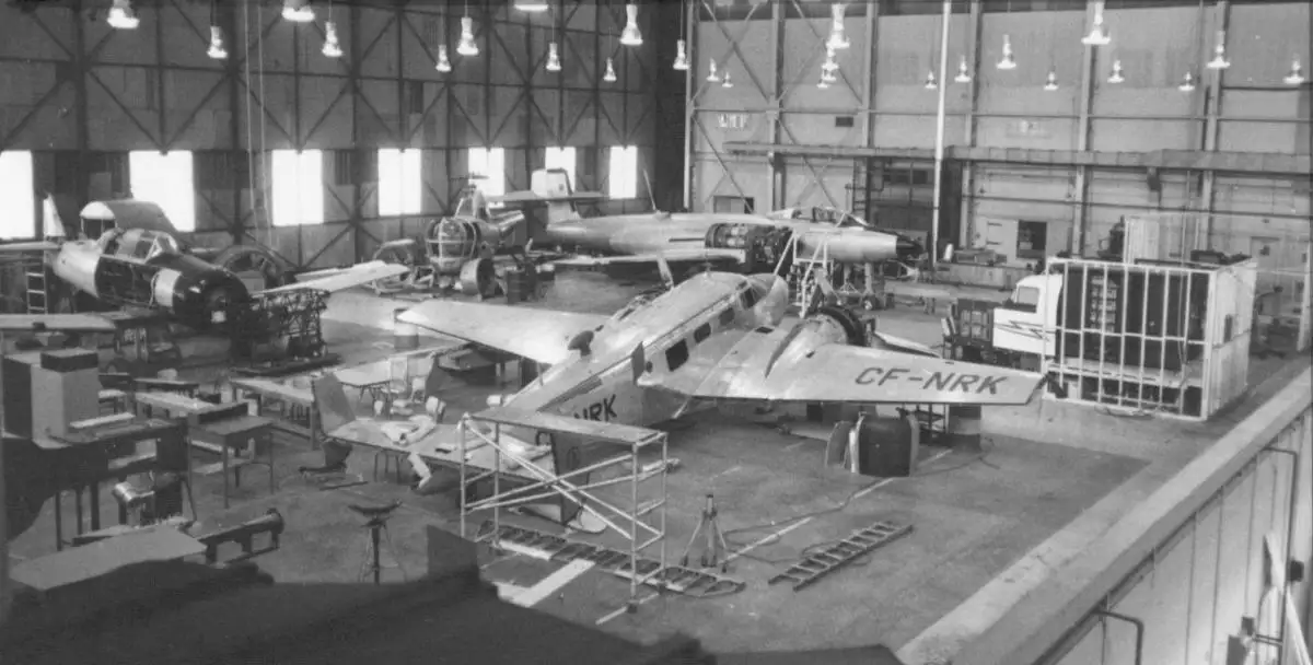 Hangars de l'ÉNA des années 60