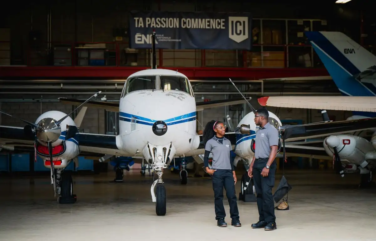 Hangar d'avions à l'ÉNA