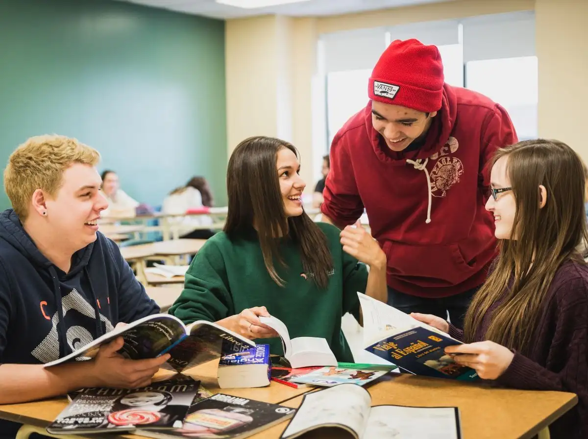 Travaux de groupe d'étudiants