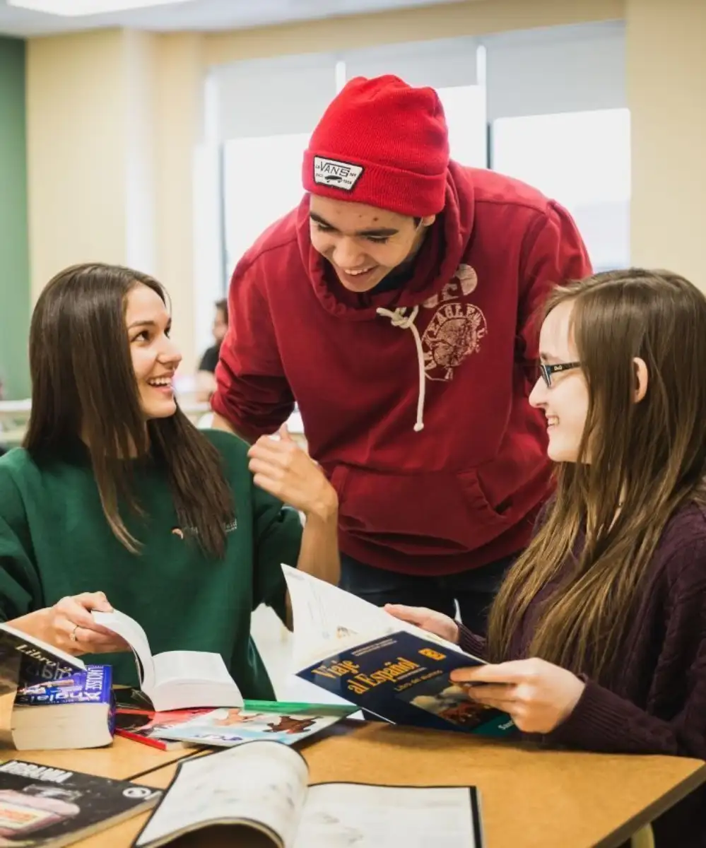 Travaux de groupe d'étudiants