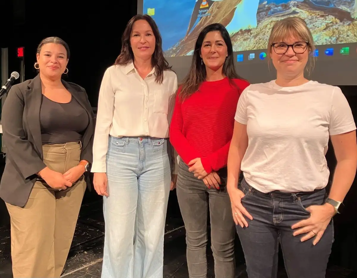 Personnes de la mobilité étudiante et de sciences humaines plus