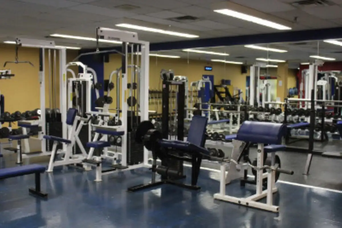 Vue de la salle Haltère-Égo du Centre sportif